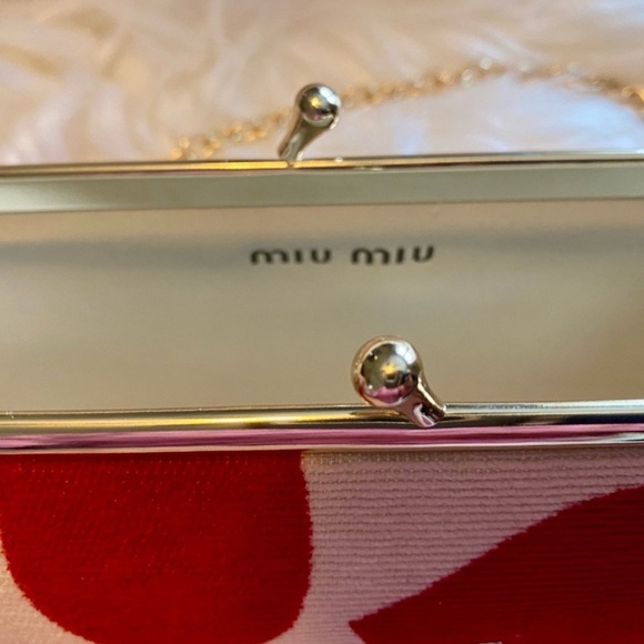 Miu Miu Red and Cream Heart Pattern Clutch New In Box - Picture 7 of 9